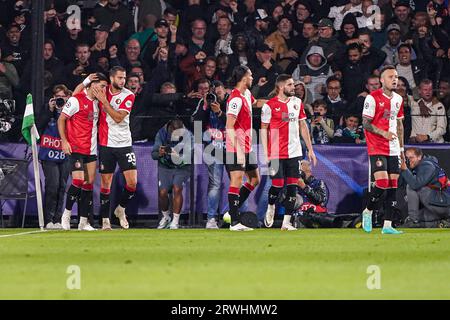 Rotterdam, pays-Bas. 19 septembre 2023. ROTTERDAM, PAYS-BAS - 19 SEPTEMBRE : Alireza Jahanbakhsh de Feyenoord célèbre après avoir marqué le deuxième but de son équipe, David Hancko de Feyenoord, Alireza Jahanbakhsh de Feyenoord lors du match de groupe E de l'UEFA Champions League entre Feyenoord et Celtic au Stadion Feyenoord le 19 septembre 2023 à Rotterdam, pays-Bas. (Photo Andre Weening/Orange Pictures) crédit : Orange pics BV/Alamy Live News Banque D'Images