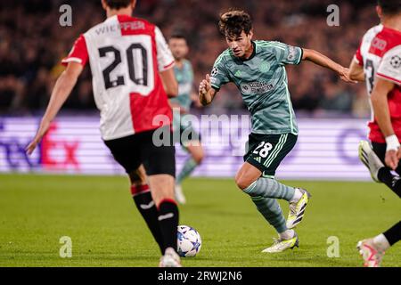 Rotterdam, pays-Bas. 19 septembre 2023. ROTTERDAM, PAYS-BAS - 19 SEPTEMBRE : Paulo Bernardo du Celtic court avec le ballon lors du match du groupe E de l'UEFA Champions League entre Feyenoord et le Celtic au Stadion Feyenoord le 19 septembre 2023 à Rotterdam, pays-Bas. (Photo Andre Weening/Orange Pictures) crédit : Orange pics BV/Alamy Live News Banque D'Images