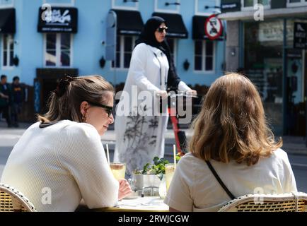 Le vibrant Mojoe Kitchen & Bar sur Gothersgade, Copenhague, Danemark. Banque D'Images