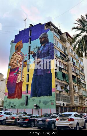 Peinture murale géante sur le mur extérieur d'un bâtiment à Hamra, Ras Beirut à Beyrouth, Liban Banque D'Images