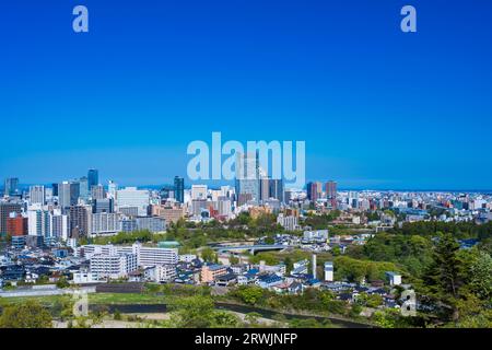 Vue sur la ville de Sendai depuis les ruines du château de Sendai Banque D'Images