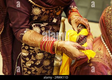 Noeud mariée Saree pour rituel de mariage Banque D'Images