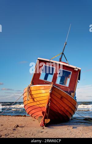 Couteau de pêche sur la plage d'Ahlbeck, île d'Usedom Banque D'Images