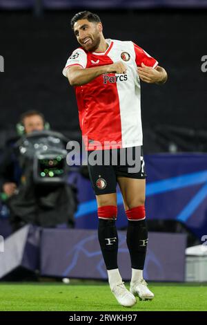 ROTTERDAM, PAYS-BAS - SEPTEMBRE 19 : Alireza Jahanbakhsh (Feyenoord Rotterdam) marque le 2-0 lors de l'UEFA Champions League 2023/2024 - Groupe E. Banque D'Images