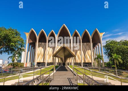 Bornéo cultures Museum, une partie du complexe du musée Sarawak à Kuching, Malaisie Banque D'Images
