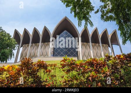 Bornéo cultures Museum, une partie du complexe du musée Sarawak à Kuching, Malaisie Banque D'Images
