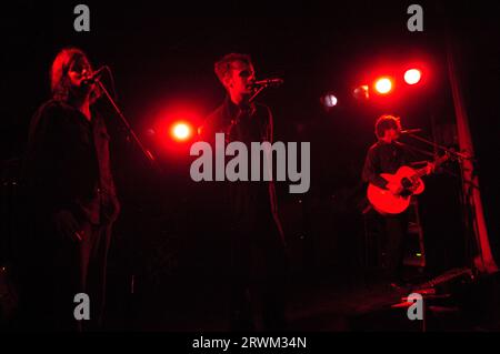 Milan Italie 2005-10-27 : Peter Hayes et Robert Levon ont été du Black Rebel Motorcycle Club, en concert au Transilvania Club Banque D'Images