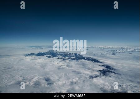 Vue aérienne des sommets des montagnes du Cachemire Banque D'Images