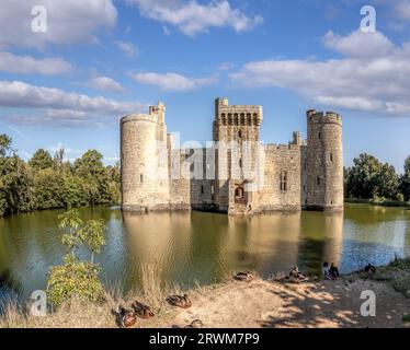 Château de Bodiam historique dans l'East Sussex, Angleterre Banque D'Images