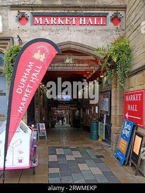 Entrée de la mairie de Durham, Durham Market Hall, Market place, Durham, DH1 3NJ Banque D'Images