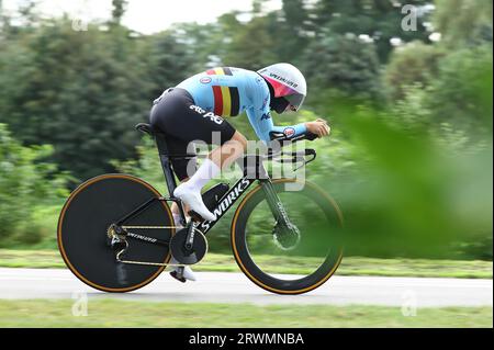 Emmen, pays-Bas. 20 septembre 2023. La Belge Lotte Kopecky photographiée en action lors du contre-la-montre individuel féminin élite des Championnats d'Europe sur route de l'UEC, une piste de 29 5 km à Emmen, aux pays-Bas, mercredi 20 septembre 2023. Les championnats d'Europe de cyclisme se déroulent du 20 au 24 septembre. BELGA PHOTO DAVID PINTENS crédit : Belga News Agency/Alamy Live News Banque D'Images