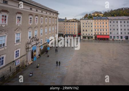 Residenzplatz avec entrée aux musées DomQuartier - Salzbourg, Autriche Banque D'Images