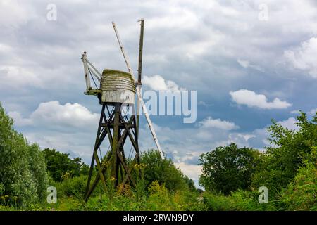 Boardman's Mill un moulin de drainage classé sur la rivière Ant près de Ludham dans le Norfolk Broads Angleterre Royaume-Uni construit en 1897 par Daniel Angleterre et utilisé jusqu'en 1938. Banque D'Images