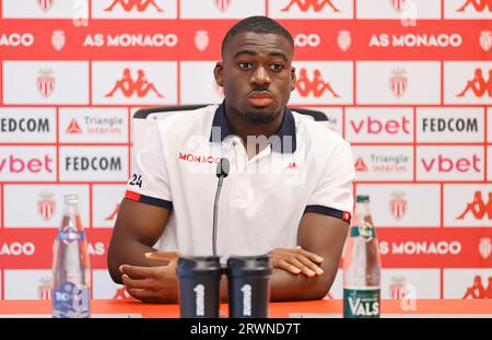 La Turbie, Frankreich. 20 septembre 2023. La Turbie, France - 20 septembre 2023 : Conférence de presse avant le match AS Monaco vs OGC Nice avec le milieu de terrain français Youssouf Fofana. Fussball, football, L1, Ligue 1. Mandoga Media Allemagne crédit : dpa/Alamy Live News Banque D'Images