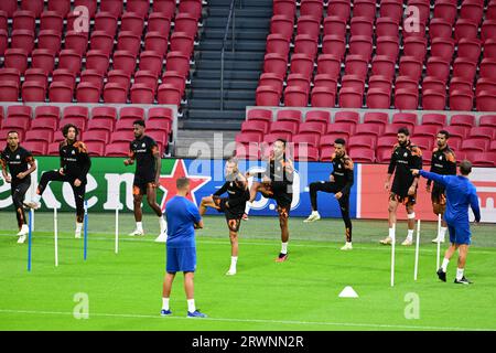 AMSTERDAM - l'Olympique Marseille s'entraîne pour le match de groupe en Europa League contre l'Ajax. L’équipe d’Amsterdam reçoit le club français à la Johan Cruijff Arena. ANP OLAF KRAAK Banque D'Images