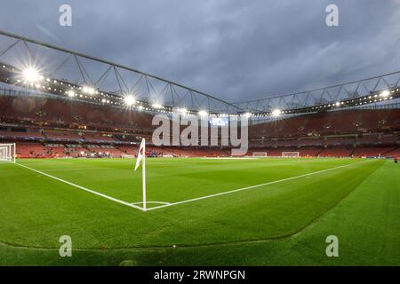 Londres, Royaume-Uni. 20 septembre 2023. LONDRES, ROYAUME-UNI - 20 SEPTEMBRE : Emirates Stadium avant lors du match de l'UEFA Champions League Group B entre Arsenal et PSV au Emirates Stadion le 20 septembre 2023 à Londres, Royaume-Uni. (Photo Hans van der Valk/Orange Pictures) crédit : Orange pics BV/Alamy Live News Banque D'Images