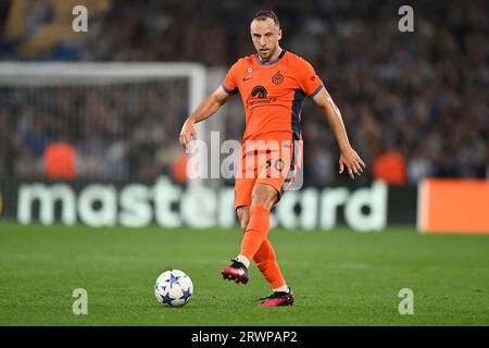 San Sebastian, Espagne. 20 septembre 2023. Carlos Augusto hors FC Internazionalependant le match de l'UEFA Champions League, Groupe D, entre la Real Sociedad et l'Inter Milan a joué au Reale Arena Stadium le 20 septembre 2023 à San Sebastian, Espagne. (Photo de Cesar Ortiz/PRESSINPHOTO) crédit : PRESSINPHOTO SPORTS AGENCY/Alamy Live News Banque D'Images