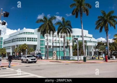 City of Miami Beach police & court Facility, 1100 Washington Avenue, Miami, Floride, États-Unis : bâtiment de style Art déco Banque D'Images