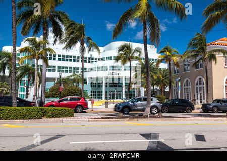 City of Miami Beach police & court Facility, 1100 Washington Avenue, Miami, Floride, États-Unis : bâtiment de style Art déco Banque D'Images