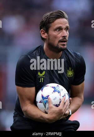 Milan, Italie, 19 septembre 2023. Jason Tindall Newcastle United entraîneur adjoint lors de l'échauffement avant le match de l'UEFA Champions League à Giuseppe Meazza, Milan. Le crédit photo devrait se lire : Jonathan Moscrop / Sportimage Banque D'Images