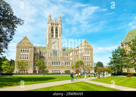 Newton, ma - 15 septembre 2023 : Gasson Hall sur le campus du Boston College, conçu par Charles Donagh Maginnis en 1908, il représente le gothi collégial Banque D'Images