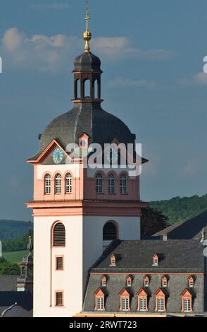 La vieille ville de Weilburg sur la Lahn avec son église baroque Banque D'Images