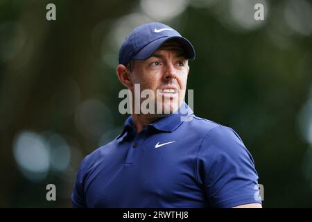 Photo de dossier datée du 15-09-2023 de Rory McIlroy, qui a été réduit en larmes après avoir remporté son seul point de la semaine en simple face à Xander Schauffele à la suite de trois lourdes défaites, a admis que sa propre performance et la ligne de score étaient toujours « piquées ». Date de parution : jeudi 21 septembre 2023. Banque D'Images