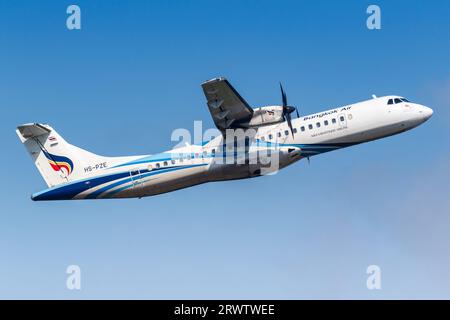 Ko Samui, Thaïlande - 10 février 2023 : avion ATR 72-600 de Bangkok Air à l'aéroport de Ko Samui en Thaïlande. Banque D'Images