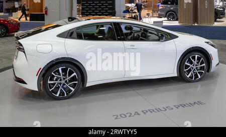 DETROIT, MI/États-Unis - 13 SEPTEMBRE 2023 : une Toyota Prius Prime 2024, salon international nord-américain de l'auto de Detroit (NAIAS). Banque D'Images