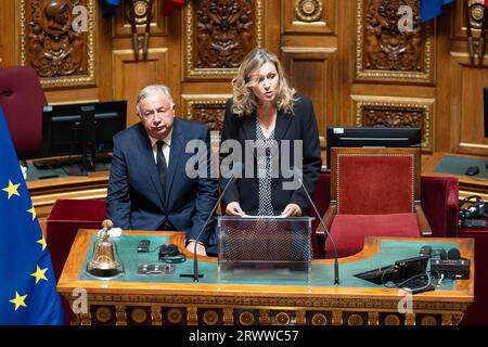 Le président du Sénat français Gérard Larcher et le président de l'Assemblée nationale française Yael Braun-Pivet s'expriment devant le Sénat français, devant le roi Charles de Grande-Bretagne s'adressant aux sénateurs et aux membres de l'Assemblée nationale, à Paris le 21 septembre 2023. Le roi Charles III de Grande-Bretagne et son épouse la reine Camilla sont en visite d'État de trois jours à partir du 20 septembre 2023, à Paris et Bordeaux, six mois après les émeutes et les grèves ont forcé le report de dernière minute de sa première visite d'État en tant que roi. Photo de Raphael Lafargue/ABACAPRESS.COM Banque D'Images