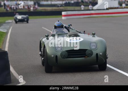 Gareth Evans, Nigel Greensall, Allard J2X le Mans, ont couru alors que le soleil commençait à se coucher dans la soirée, le Freddie March Memorial Trophy, une course de soixante minutes Banque D'Images