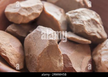 Galets quartzite des terrasses alluviales de Vegas Altas del Guadiana, Orellana la Vieja, Badajoz. Mise au point sélective Banque D'Images