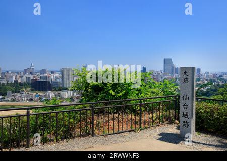 Vue sur la ville de Sendai depuis les ruines du château de Sendai Banque D'Images