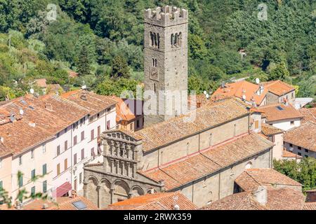Vue aérienne de la place Piazza Vittorio Veneto, Villa Basilica, Lucques, Italie Banque D'Images
