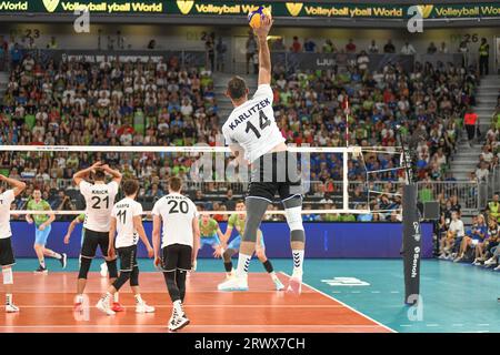 Moritz Karlitzek (Allemagne) contre la Slovénie. Championnat du monde de volleyball 2022. Banque D'Images