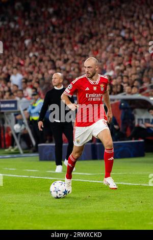 Lisbonne, Portugal. 20 septembre 2023. Fredrik Aursnes du SL Benfica vu en action lors du match de championnat entre Benfica et FC Red Bull Salzburg au stade Estádio da Luz. FC Salzbourg a gagné contre SL Benfica par 0 - 2 (photo Nuno Branco/SOPA Images/Sipa USA) crédit : SIPA USA/Alamy Live News Banque D'Images