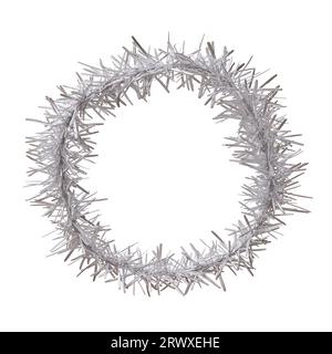 Couronne d'argent de Noël isolé sur blanc transparent, cadre rond d'arbre de Noël, modèle de carte vide Banque D'Images