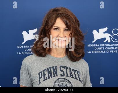 VENISE, ITALIE - SEPTEMBRE 04 : Valérie Lemercier assiste à un photocall pour le film 'coup de chance' au 80e Festival de Venise Banque D'Images