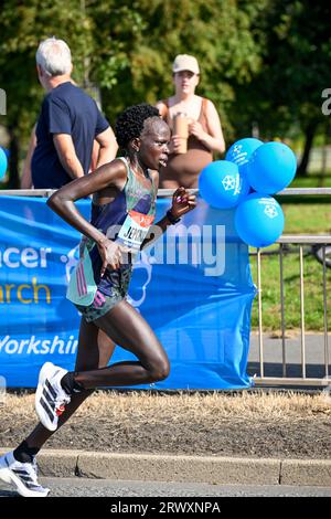 Peres Jepchirchir, gagnante féminine de la Great North Run 2023 Banque D'Images