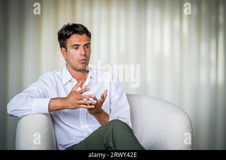 Bruxelles, Belgique. 20 septembre 2023. Le président du parti socialiste flamand Vooruit, Conner Rousseau, photographié lors d'une séance d'interview à Bruxelles, le mercredi 20 septembre 2023. BELGA PHOTO JASPER JACOBS crédit : Belga News Agency/Alamy Live News Banque D'Images