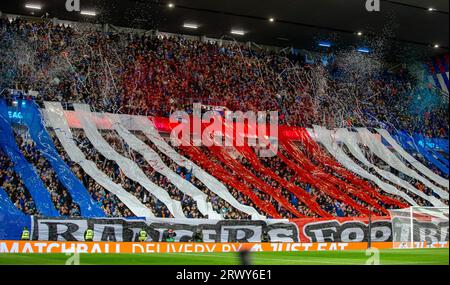 21 septembre 2023 ; Ibrox Stadium, Glasgow, Écosse : Europa League, Group Stage football, Rangers contre Real Betis ; affichage des fans des Rangers Banque D'Images