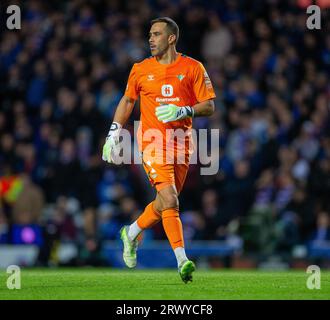 21 septembre 2023 ; Ibrox Stadium, Glasgow, Écosse : Europa League, Group Stage football, Rangers contre Real Betis ; Claudio Bravo du Real Betis Banque D'Images