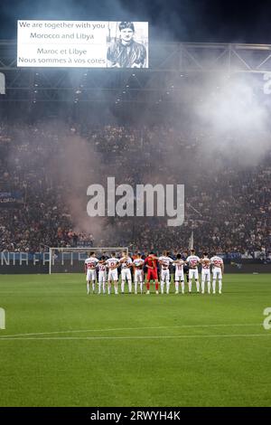 Bergame, Italie, 21 septembre 2023. Minute de silence lors du match de football Europa League entre Atalanta et Rakow Czestochowa au stade Gewiss le 21 septembre 2023 à Bergame, Italie. Crédit : Stefano Nicoli/Speed Media/Alamy Live News Banque D'Images