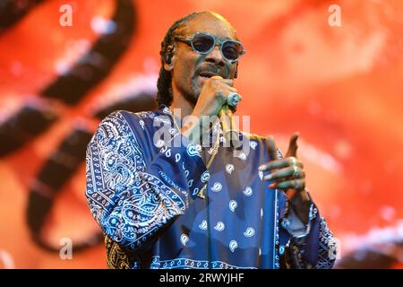 Cologne, Allemagne. 21 septembre 2023. Le rappeur Snoop Dogg est sur scène lors d'un concert à Lanxess Arena. Crédit : Henning Kaiser/dpa/Alamy Live News Banque D'Images