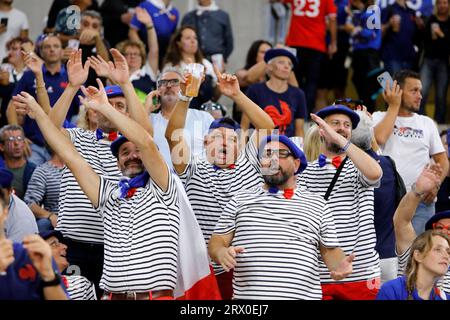 Marseille, France. 21 septembre 2023. Fans de France lors du match de coupe du monde de rugby entre la France et la Namibie au Stade de Marseille le 21 septembre 2023 à Marseille. Photo de Patrick aventurier/ABACAPRESS.COM crédit : Abaca Press/Alamy Live News Banque D'Images