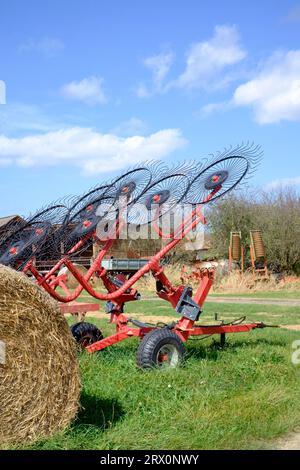 râteau de remorque tractée pour outil agricole Banque D'Images