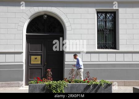 Oslo. 22 juin 2023. La photo prise le 22 juin 2023 montre la banque centrale de Norvège (Norges Bank) à Oslo, capitale de la Norvège. La banque centrale norvégienne (Norges Bank) a augmenté jeudi son taux d'intérêt de référence de 4,0% à 4,25% pour freiner l'inflation. Crédit : Chen Yaqin/Xinhua/Alamy Live News Banque D'Images