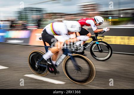 Bissegger Stefan - JACOBS Johan ( SUI ) – Suisse – Querformat - quer - horizontal - Paysage - Evénement/Veranstaltung : UEC Road Cycling European Championships 2023 - Catégorie/Catégorie : Cyclisme sur route – Championnats d'Europe – Elite hommes et femmes - lieu/Ort: Europe – pays-Bas - Drenthe - Emmen - discipline : Relais mixte ( MR ) - distance : 38, 4 km - Date/donnée : 21.09.2023 – jeudi – jour 2 - photographe : © Arne Mill - frontalvision.com Banque D'Images