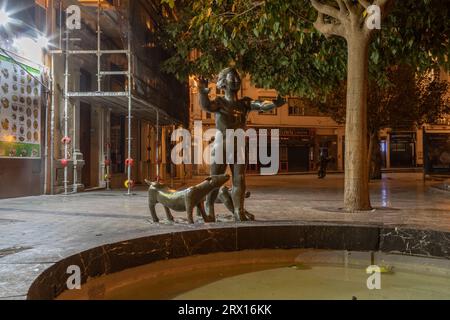 . Incroyable photographie de nuit autour de la Plaza de la Constitucion et de la rue marques de Larios. Malaga vieux centre-ville rues vides la nuit. Banque D'Images