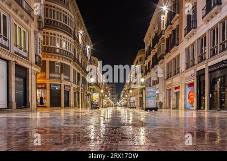 Incroyable photographie de nuit autour de la Plaza de la Constitucion et de la rue marques de Larios. Malaga vieux centre-ville rues vides la nuit. Malaga Banque D'Images